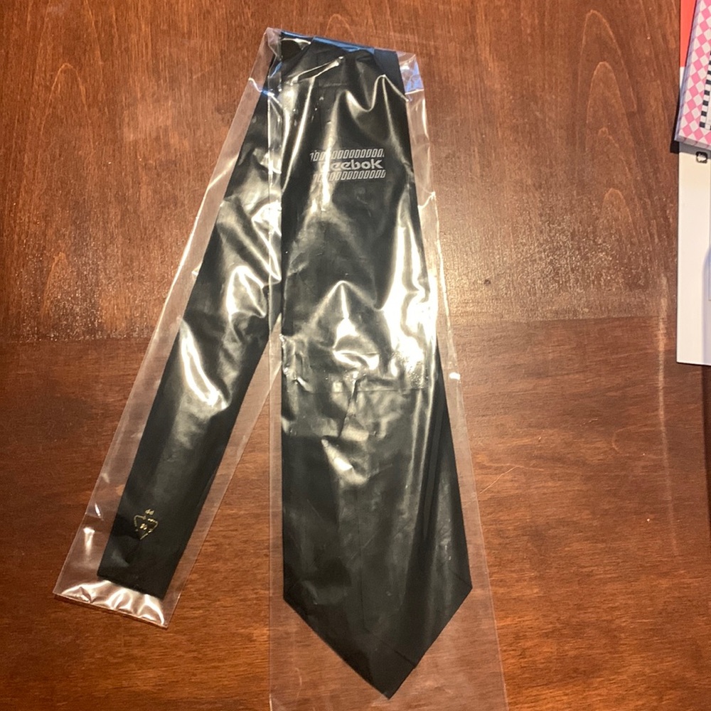 Reebok Tie